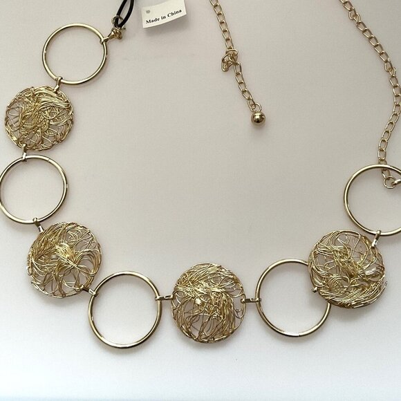 GOLD CIRCLE METAL BELT - Picture 1 of 6